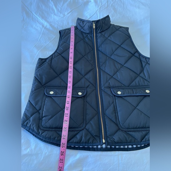 J. Crew Factory | Women’s SZ XL | Black Quilted Puffer Vest | EUC - Picture 2 of 10